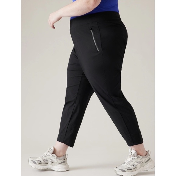 NWOT Athleta Trekkie North Jogger Pants, Black - Size 22 - Picture 4 of 11